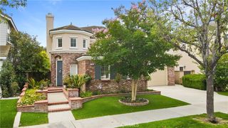 28 Lakeside Dr, Buena Park, CA 90621