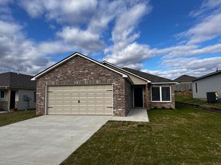 70 Cypress Ct, Pell City, AL 35125