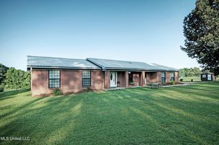 940 Cooper Rd, Magee, MS 39111