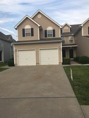 9867 N  Lewis Ave, Kansas City, MO 64157