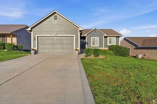 929 Kadence Ln, Junction City, KS 66441