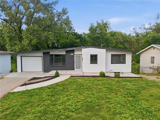 1411 N  75th Dr, Kansas City, KS 66112