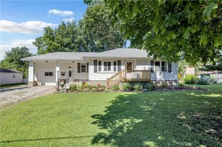 2847 N  26th St, Decatur, IL 62526