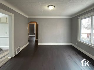 6885 Mettetal St, Detroit, MI 48228