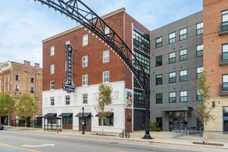 1020 N  High St #200, Columbus, OH 43201