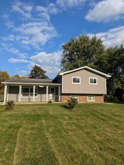 177 S  Elba Rd, Lapeer, MI 48446