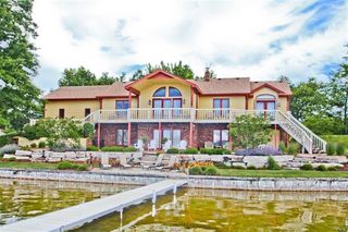 8559 Lakeside Dr, Newaygo, MI 49337
