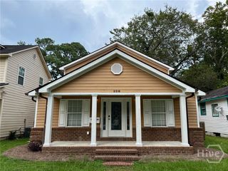 826 E  33rd St, Savannah, GA 31401
