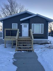 1014 N  Mentzer St, Mitchell, SD 57301