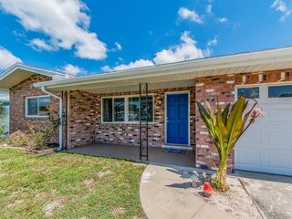 10935 105th Ave, Seminole, FL 33778