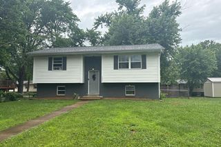 1006 Hails Dr, Park Hills, MO 63601