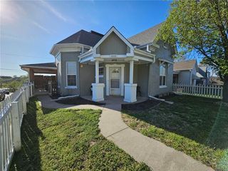 1002 N  6th St, Saint Joseph, MO 64501