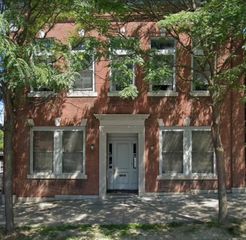 260 College St #2, Burlington, VT 05401