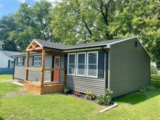 224 N  Railroad St, Medora, IL 62063