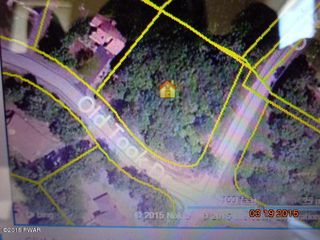 147 Old Took Dr, Tamiment, PA 18371