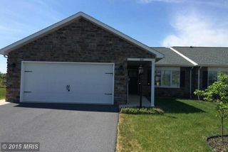160 Tobin Dr, Chambersburg, PA 17201