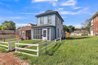 2211 Jones St, Saint Joseph, MO 64506