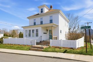 42 Stafford St, Plymouth, MA 02360