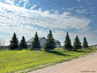 6901 McKenzie Loop, Cheyenne, WY 82009