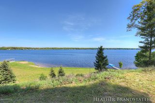 7616 Old Channel Trl, Montague, MI 49437