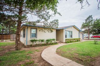 402 17th St, Levelland, TX 79336