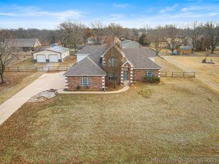 5963 S  286th East Ave, Broken Arrow, OK 74014