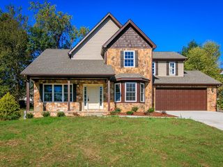 309 Post Oak Dr, Johnson City, TN 37615
