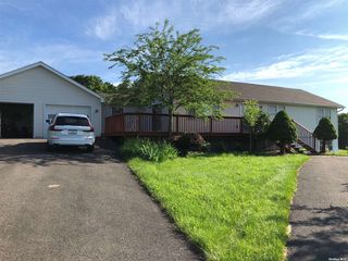 830 Meadowbrook Ln, Greenville, NY 12083