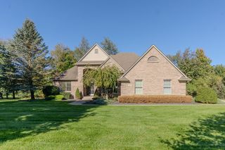 4581 Old Oak Ct, Plymouth, MI 48170