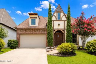126 Heathwood Dr, Broussard, LA 70518