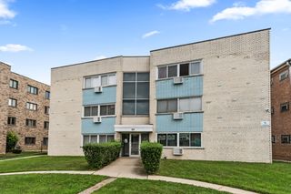 8203 Niles Center Rd #3C, Skokie, IL 60077