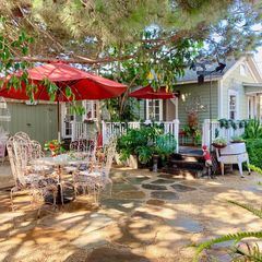 126 1/2 W  De La Guerra Pl, Santa Barbara, CA 93101