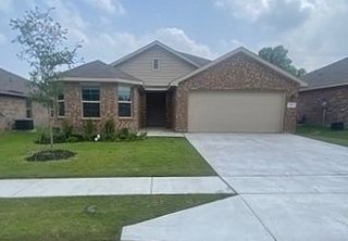 505 Amory St, Azle, TX 76020