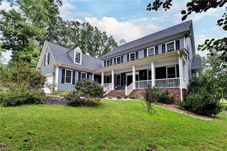 100 W  Links, Williamsburg, VA 23188