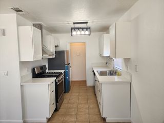 3325 Holly Dr #B, Tracy, CA 95376