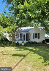 1113 E  Division St, Dover, DE 19901