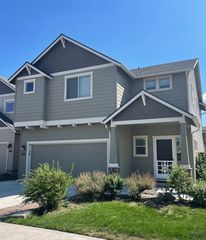 21187 SE Kayla Ct, Bend, OR 97702