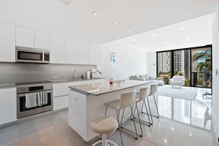 68 SE 6th St #805, Miami, FL 33131