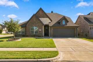 288 Brazos St, Burleson, TX 76028