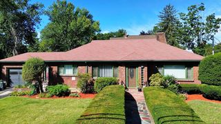 228 Sawtell Ave, Brockton, MA 02302