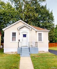 220 S  Myrtle St, Edwardsville, IL 62025