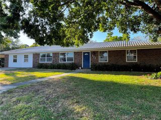 325 Via Del Aqua, Clewiston, FL 33440