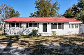 312 Raleigh Road, Wallace, NC 28466