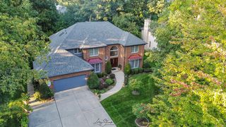 640 Ford Ln, Bartlett, IL 60103