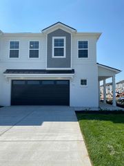 1802 Streamsong Dr, Murfreesboro, TN 37127