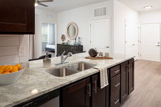 7400 Snow Bend Ave #303, Louisville, KY 40228