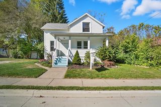 407 Sackett Ave, Monroe, MI 48162