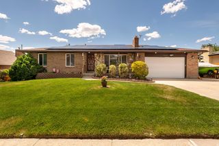 10032 S  Blossom Dr, Sandy, UT 84092