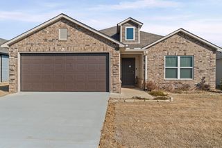 12 Oak Leaf Dr, Conway, AR 72032