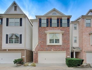 2931 Bering Dr, Houston, TX 77057